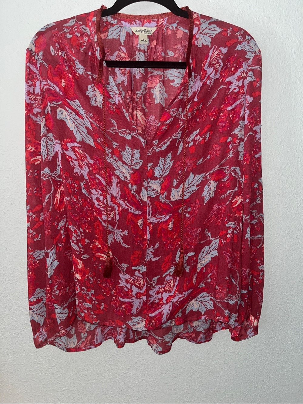 Lucky Brand Boho
Red Floral Sheer Peasant Top V-neck Tassels
SZ L